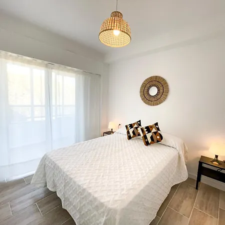 Nuevo, Primera Linea De Playa, Con Piscina Y Vistas Al Mar Apartment *