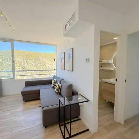 Apartment Nuevo, Primera Linea De Playa, Con Piscina Y Vistas Al Mar